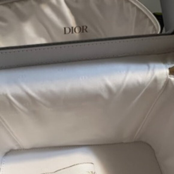 NWT Christian Dior Makeup Case with Mirror and Headband inc. Box and Ribbon - Picture 9 of 11